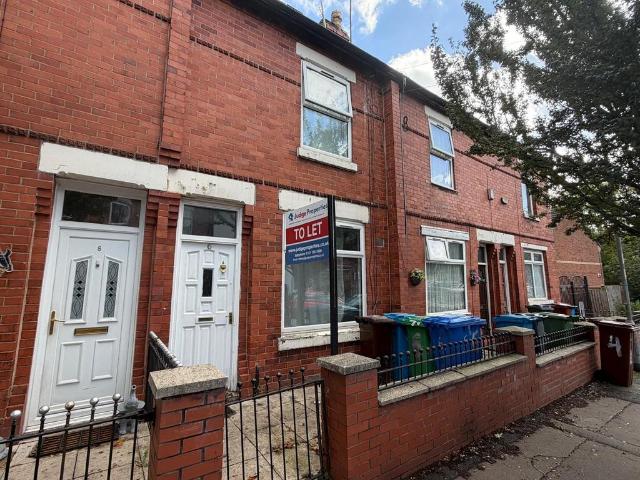 Wellington Road, Crumpsall M8 2 bed terraced house to rent £1,100 pcm £254 pw