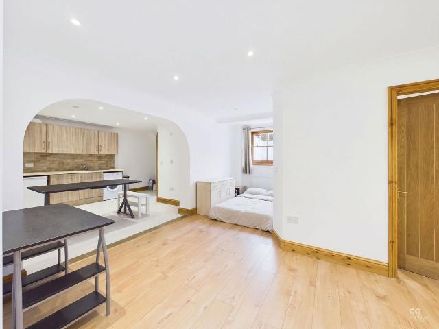 Wellington Road, Brighton BN2, 1 bed flat to rent, £1,425 pcm | PrimeLocation