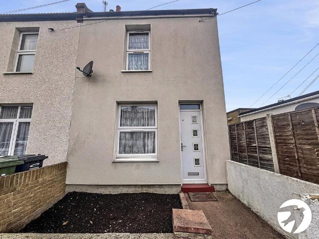 Wellington Road, Dartford, Kent, DA1 2 bed end of terrace house to rent £1,700 pcm £392 pw