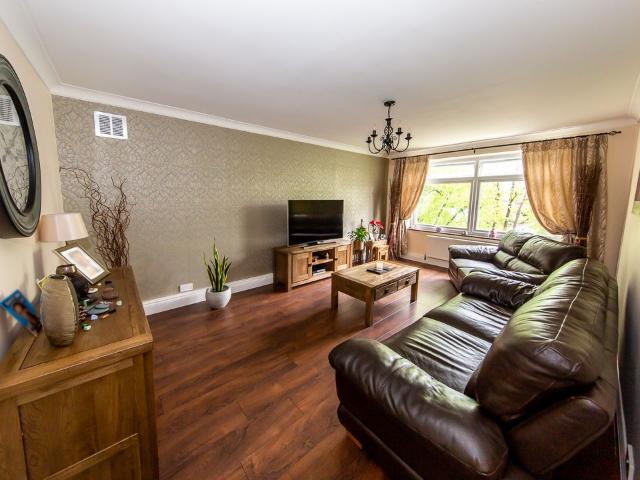 Wellington Road, Enfield EN1, 3 bed flat to rent, £2,300 pcm | PrimeLocation