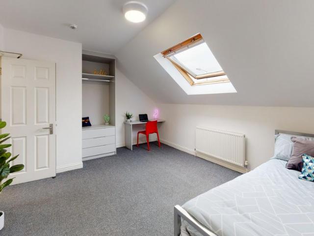Wellington Road, Liverpool L15 5 bed house to rent £3,228 pcm £745 pw