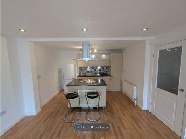 Wellington Road, Manchester M20, 2 bed flat to rent, £1,250 pcm | PrimeLocation