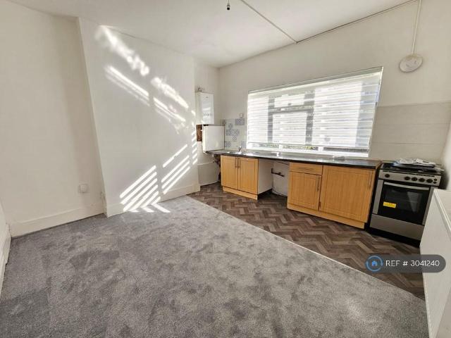 Wellington Street West, Salford, M7 1 bed flat to rent £750 pcm £173 pw