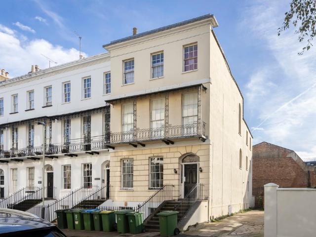 Wellington Street, Cheltenham, GL50 1XY Elliot Oliver