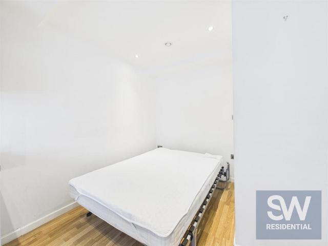 Wellington Street, Leeds 1 bed house to rent £650 pcm £150 pw
