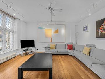 Wellington Street, London, WC2E 2 bed flat to rent £6,750 pcm £1,558 pw