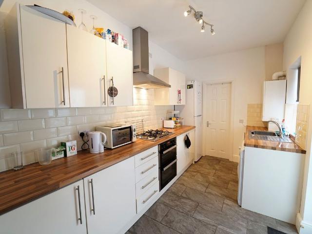 Wellington Street, Nottingham, Nottinghamshire NG3, 5 bed shared accommodation to rent, £2,405 pcm | PrimeLocation