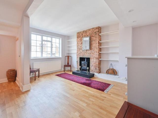 Wellington Terrace, Harrow on the. 3 bed end of terrace house to rent £2,300 pcm £531 pw