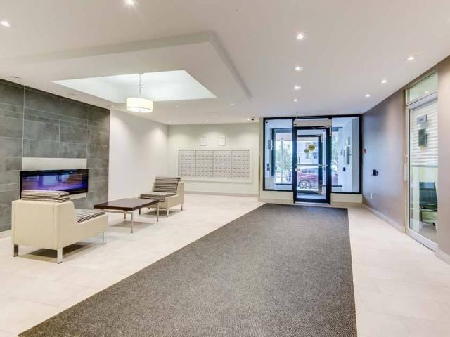 Wellington Towers 2 Bedroom Apartment for Rent at 147 Wellington St W, Aurora, ON L4G 3M1 Aurora Heights