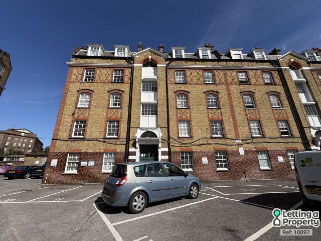 Wellington Way, London E3, 2 bed flat to rent, £1,950 pcm | PrimeLocation