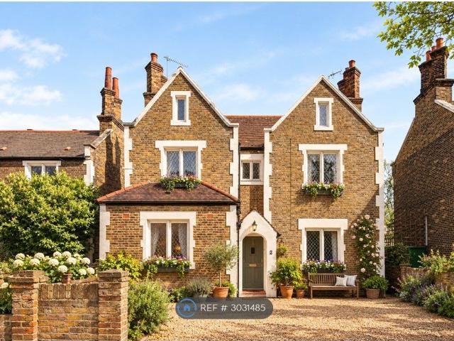 Wellington Way, London E3, 2 bed flat to rent, £2,495 pcm | PrimeLocation