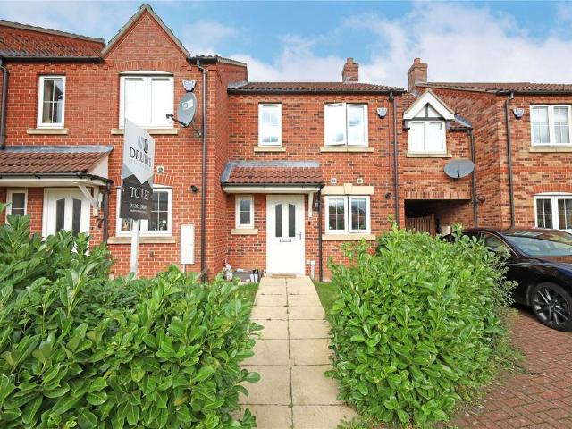 Wellingtonia Park, Wyberton, Boston. 3 bed house to rent £850 pcm £196 pw