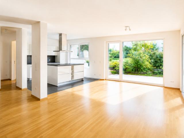 Wellness inklusive: Luxuswohnung mit Terrasse nähe Rheinpromenade