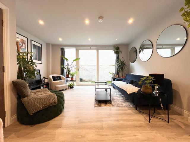 Wells Walk, Forest Gate E7, 4 bed flat to rent, £3,500 pcm | PrimeLocation