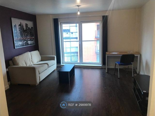 Wells Crescent, Chelmsford CM1, 1 bed flat to rent, £1,350 pcm | PrimeLocation
