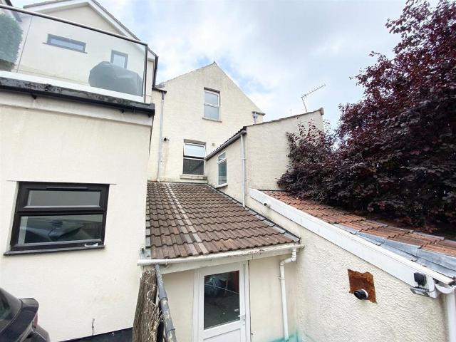 Wells Road, Totterdown Bristol 4 bed maisonette to rent £2,400 pcm £554 pw