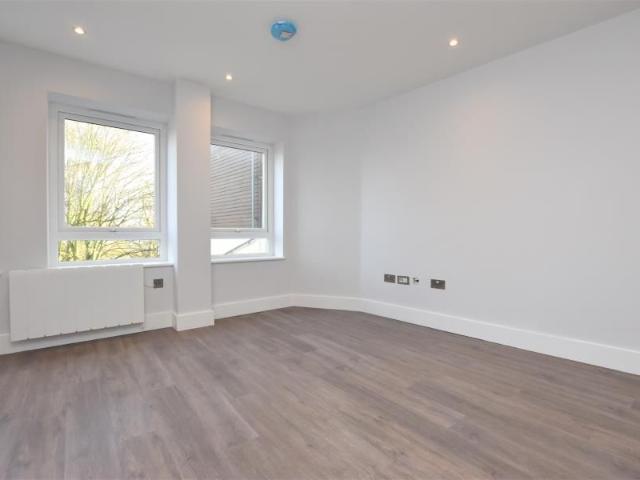 Wells Road, Knowle, Bristol BS4, 1 bed flat to rent, £1,200 pcm | PrimeLocation