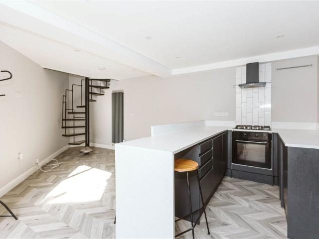 Wells Road, Totterdown, Bristol BS4, 1 bed detached house to rent, £1,200 pcm | PrimeLocation