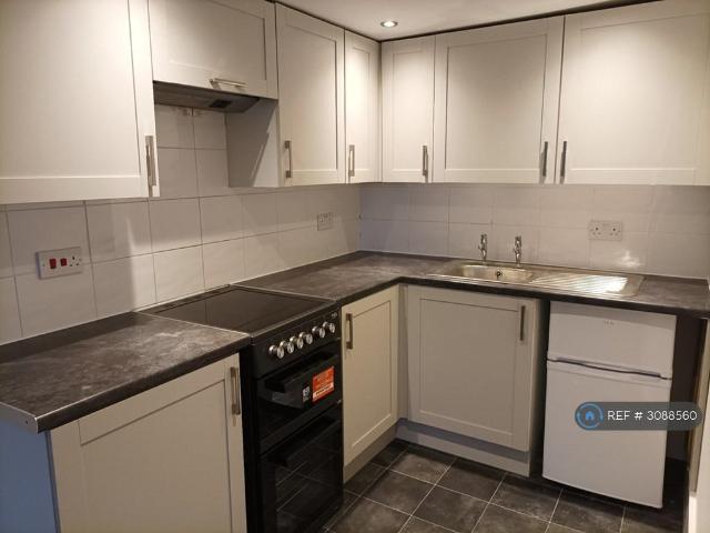 Wellshot Road, Glasgow, G32 1 bed flat to rent £800 pcm £185 pw