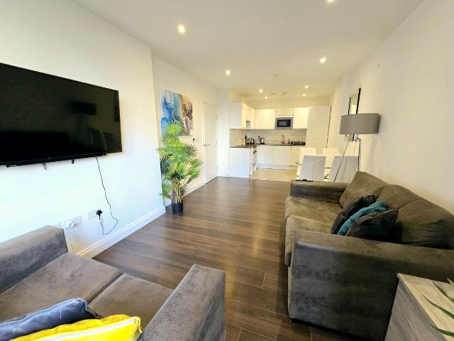 Wellstones, Watford WD17, 1 bed flat to rent, £1,400 pcm | PrimeLocation