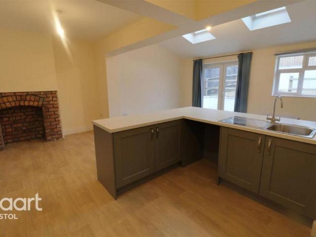 Welsford Road, Bristol 3 bed apartment to rent £1,850 pcm £427 pw