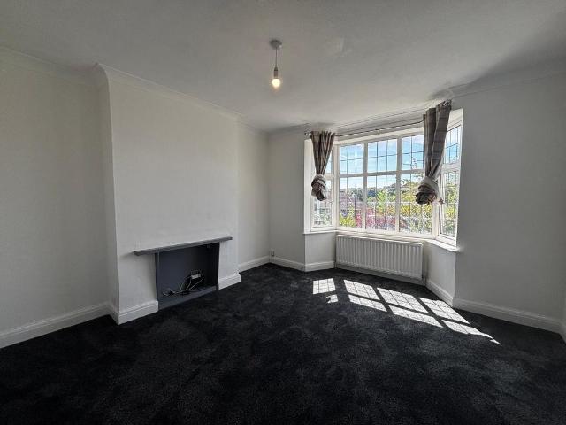 Welsford Road Stapleton, Bristol BS16 4 bed house to rent £2,400 pcm £554 pw