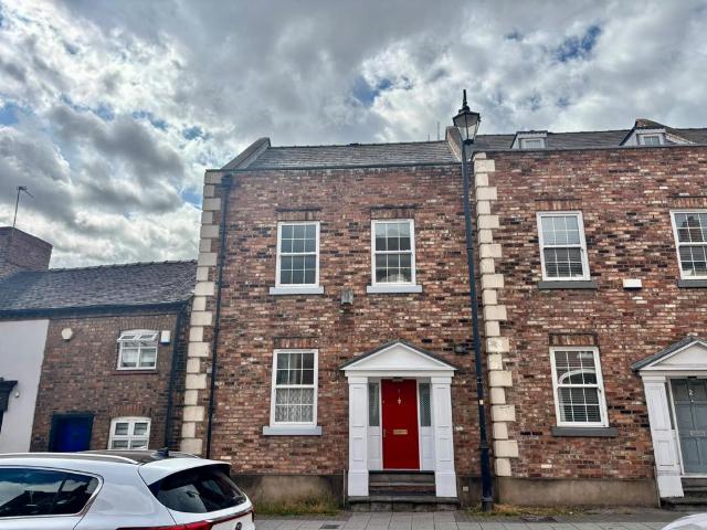Welsh Row, Nantwich CW5 4 bed townhouse to rent £1,800 pcm £415 pw