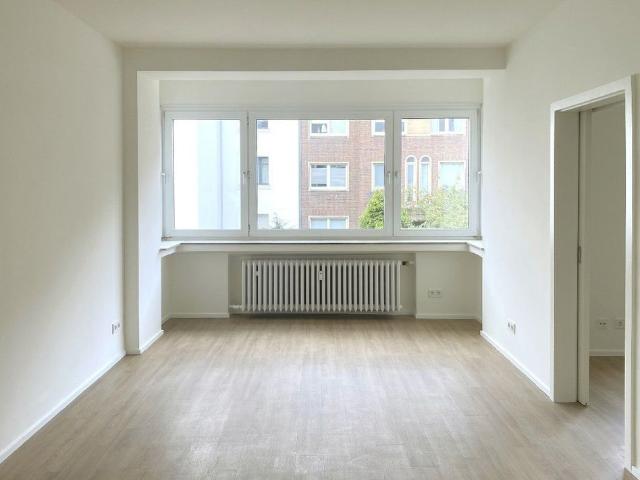 Wer hier einzieht, will nie wieder ausziehen: Sanierte 2 Zimmer Wohnung auf der Zietenstraße