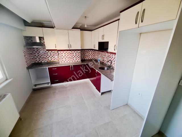 Wera Dan Kiralık Çayırova Akse Mah 3+1 Arakat Daire