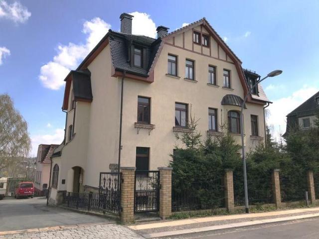Werdau West, Villa mit Stil, wenn es etwas ganz Besonderes sein soll, Doppelgarage