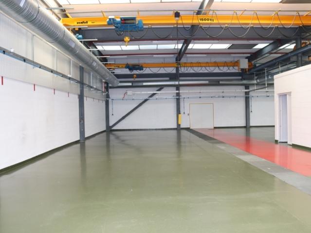 Werkstatt/Depot mit 864 m² im Erdgeschoss – Hoher Stromstärke