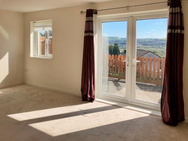 Wern Crescent, Skewen SA10, 3 bed terraced house to rent, £900 pcm | PrimeLocation