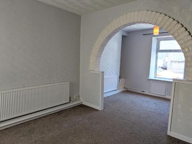 Wern Road, Llanelli, Carms, SA15 1SP
