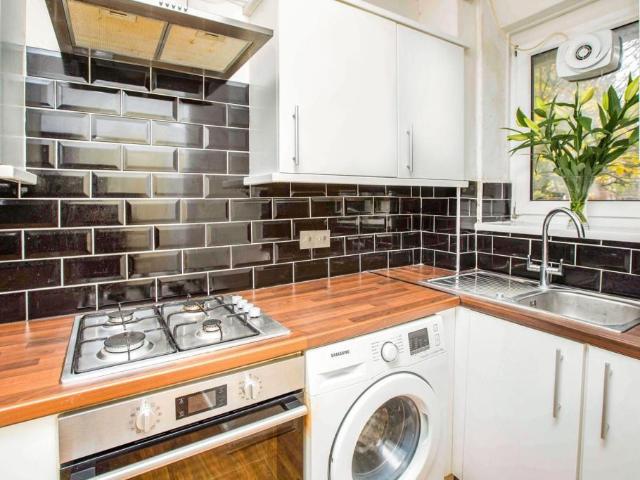 Werrington Street, London, NW1 4 bed apartment to rent £3,900 pcm £900 pw