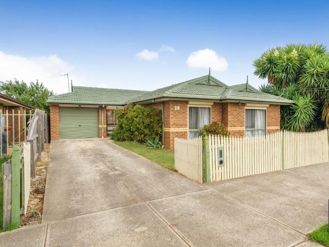 Werribee 132 Rosella Avenue