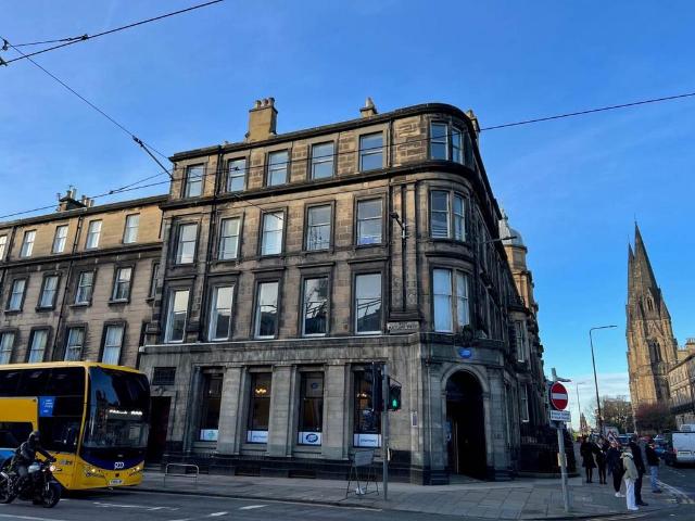 West Maitland Street, Edinburgh, Studio to rent £760 pcm £175 pw