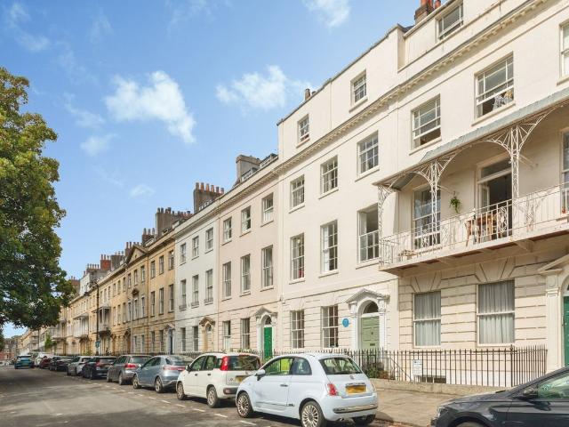 West Mall BS8, 2 bed flat to rent, £2,000 pcm | PrimeLocation