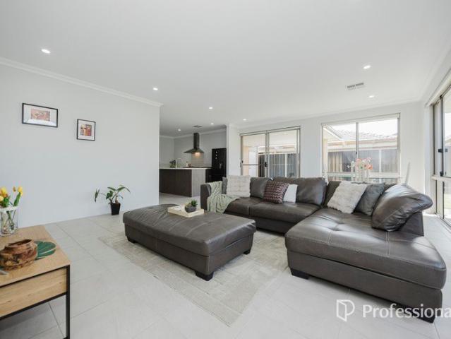 West Marangaroo 2023 BUILT MODERN & LOW MAINTENANCE