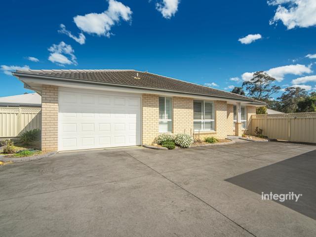 West, Nowra, 4/20, Lightwood, Drive, Australia