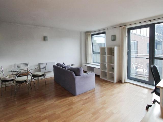 West One Panorama, Sheffield S1, 1 bed flat to rent, £950 pcm | PrimeLocation