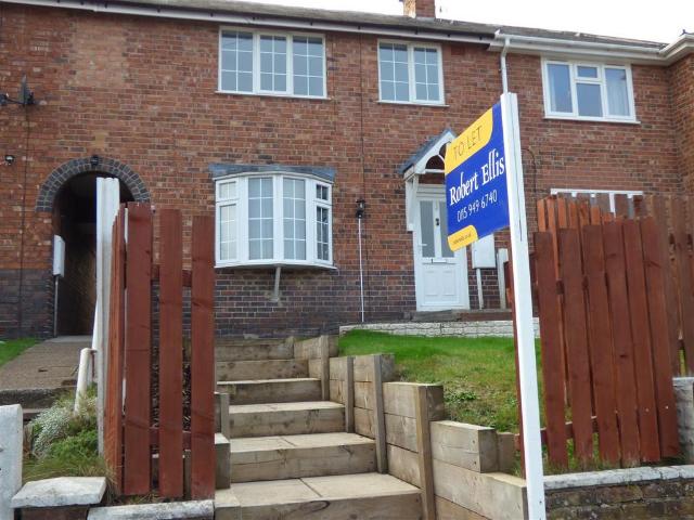 West Avenue, Sandiacre. NG10 5FT 3 bed terraced house to rent £1,095 pcm £253 pw
