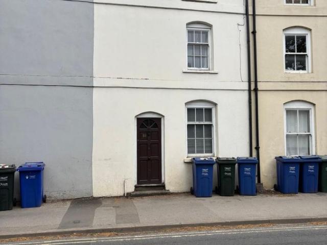 West Bar Street, Banbury OX16, 1 bed maisonette to rent, £900 pcm | PrimeLocation