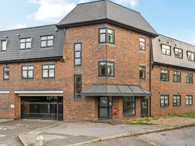 West Barnes Lane, New Malden KT3, 1 bed flat to rent, £1,400 pcm | PrimeLocation