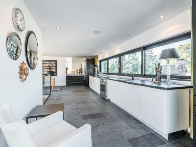 West Bend Toronto Furnished Apartment Rental on Indian Road Sprawling 2 Bedroom, 2.5 Bath with Exclusive 1000sq Foot Rooftop Patio and Impressive Floorplan