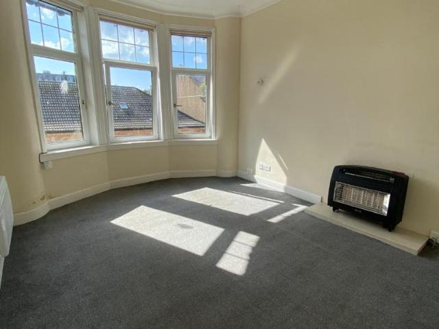 West Blackhall Street, Central. 2 bed flat to rent £575 pcm £133 pw