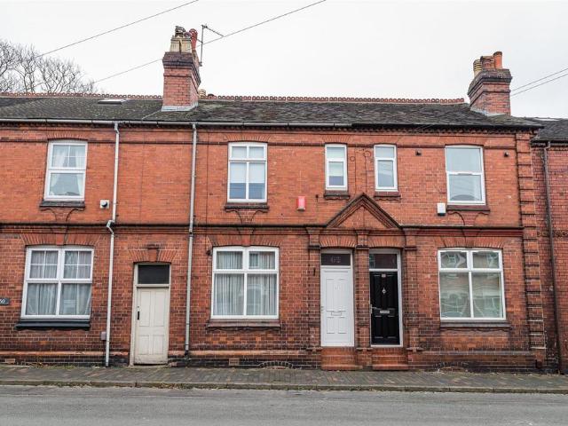 West Brampton, Newcastle ST5 3 bed terraced house to rent £895 pcm £207 pw