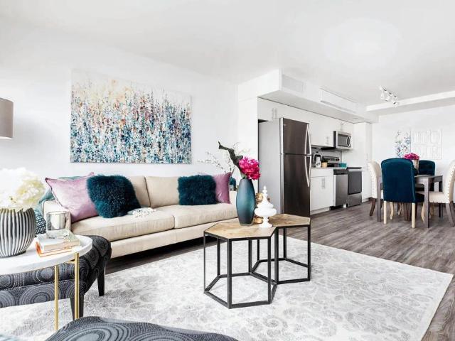 West Broadway Commons — 1 Bedroom