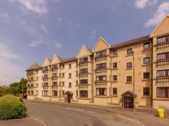 West Bryson Road, Edinburgh, EH11 1BA 2 bed flat to rent £1,450 pcm £335 pw