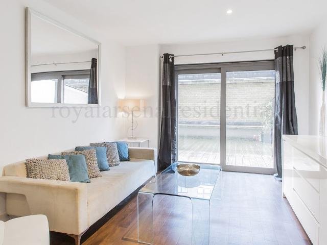 West Carriage House, Royal Arsenal SE18, 1 bed flat to rent, £1,800 pcm | PrimeLocation