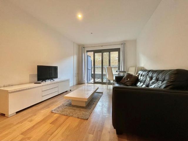 West Carriage House, Royal Carriage. 1 bed flat to rent £1,900 pcm £438 pw